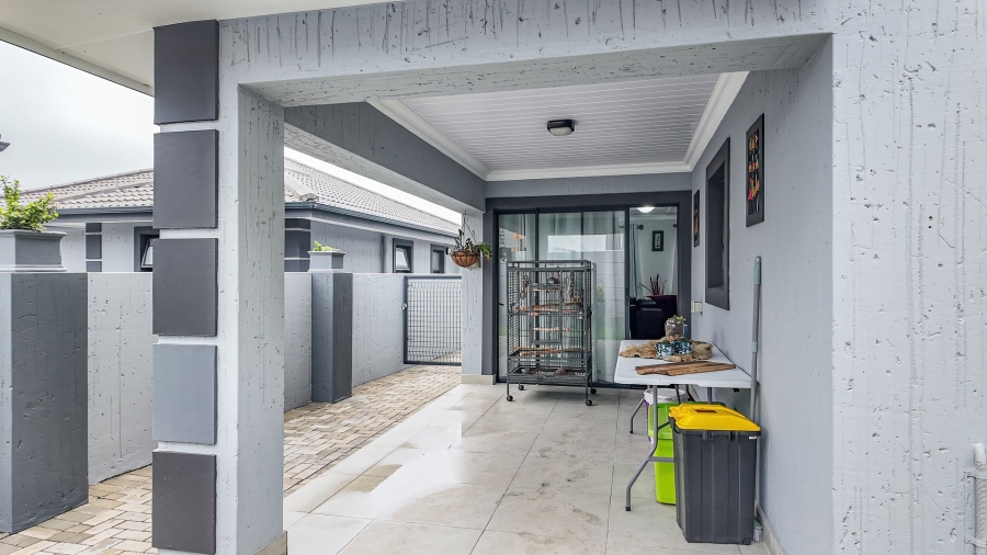 3 Bedroom Property for Sale in Dana Bay Western Cape